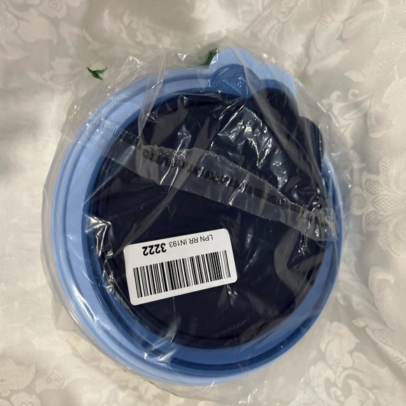 NEW in Package Tupperware 3 piece Wonderlier Bowl Set - Navy and Light Blue - Picture 5 of 7